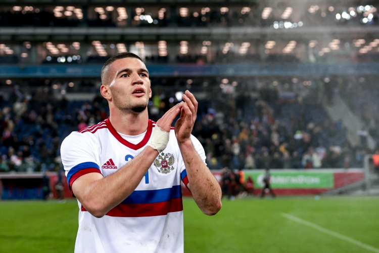 Футбол сегодня кто играет во сколько россия